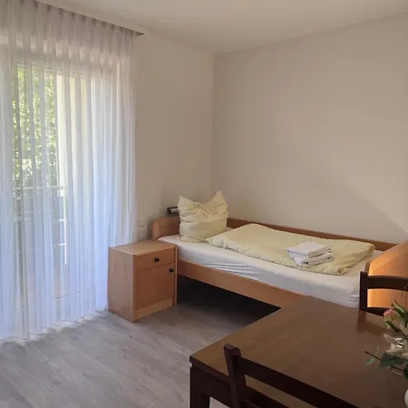 Gaestehaus Linzgau منزل للإقامة *
